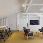 Pracoviště čeká dramatická proměna, tradiční kanceláře se stávají otevřenými místy k setkávání